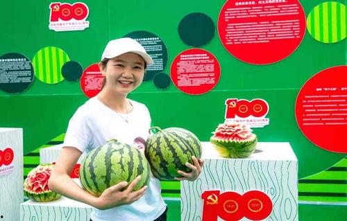 四川水果节免费吃瓜,免费吃瓜狂欢来袭！”